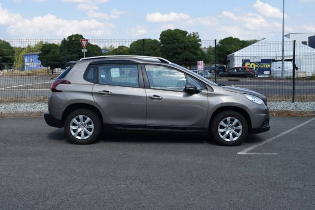 PEUGEOT 2008 82 CV  1ère MAIN / ORIGINE FRANCE / 4900 KMS REELS / 5 PORTES 8