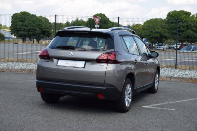 PEUGEOT 2008 82 CV  1ère MAIN / ORIGINE FRANCE / 4900 KMS REELS / 5 PORTES 3
