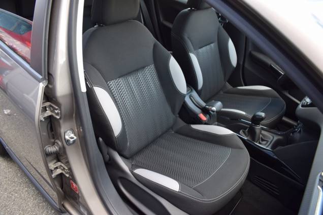 PEUGEOT 2008 82 CV  1ère MAIN / ORIGINE FRANCE / 4900 KMS REELS / 5 PORTES 16