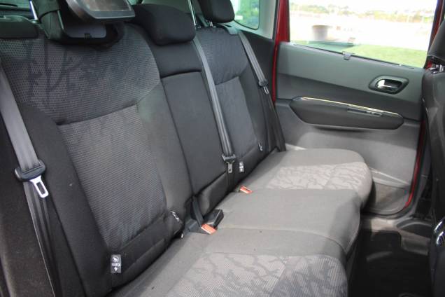 PEUGEOT 3008 PREMIUM PACK 1.6 HDI 112 CV BVM6 / GRIP CONTROL / ORIGINE FRANCE 9