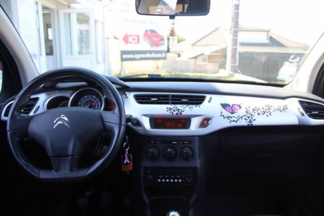 CITROEN C3 1.4i 75 CV BVM5 / CLIMATISATION / ORIGINE FRANCE 10