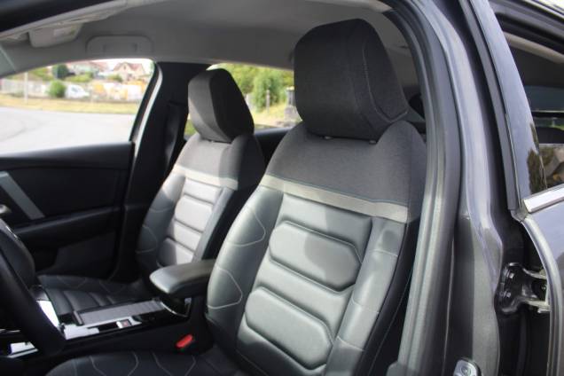 CITROEN C4 SHINE PACK BLUEHDI 130 CV EAT8 / 1ER MAIN 12