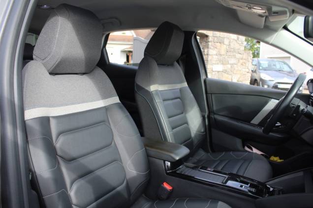 CITROEN C4 SHINE PACK BLUEHDI 130 CV EAT8 / 1ER MAIN 13
