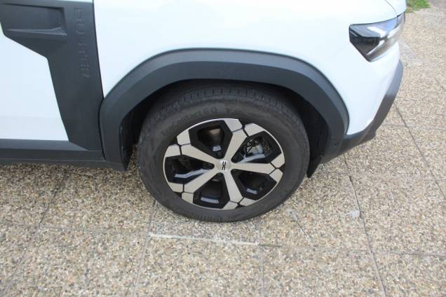 DACIA DUSTER JOURNEY 1.6i 140 CV HYRBID 140 CV BVA / ORIGINE FRANCE 10