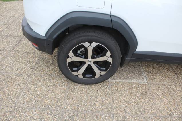 DACIA DUSTER JOURNEY 1.6i 140 CV HYRBID 140 CV BVA / ORIGINE FRANCE 11