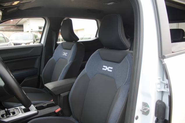 DACIA DUSTER JOURNEY 1.6i 140 CV HYRBID 140 CV BVA / ORIGINE FRANCE 15