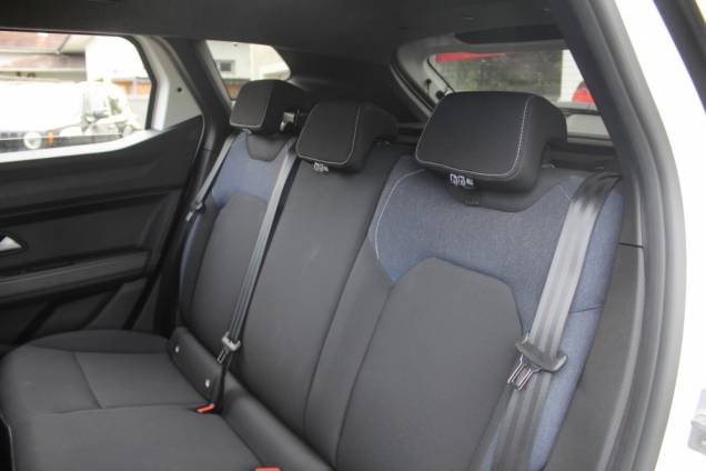 DACIA DUSTER JOURNEY 1.6i 140 CV HYRBID 140 CV BVA / ORIGINE FRANCE 17