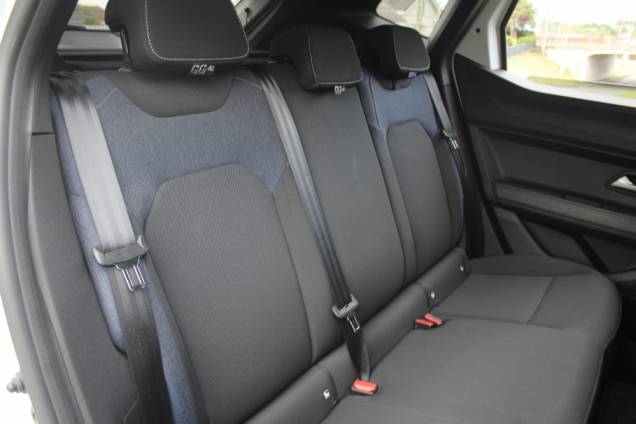 DACIA DUSTER JOURNEY 1.6i 140 CV HYRBID 140 CV BVA / ORIGINE FRANCE 18