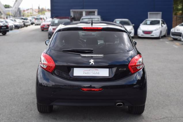 PEUGEOT 208 FÉLINE 1.6 120 CV / 1ère MAIN / 77500 KMS / TOIT PANORAMIQUE  6