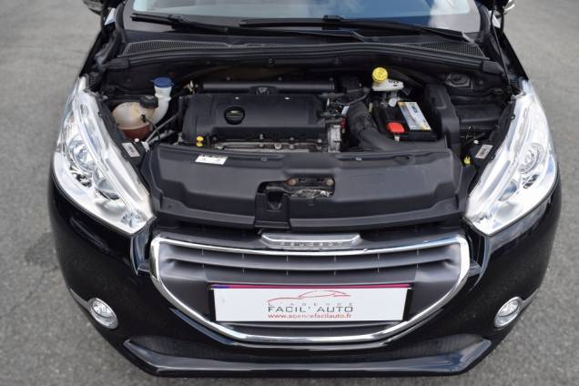 PEUGEOT 208 FÉLINE 1.6 120 CV / 1ère MAIN / 77500 KMS / TOIT PANORAMIQUE  20