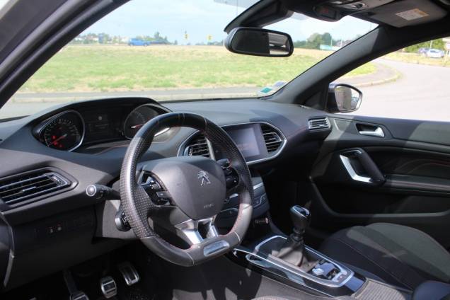 PEUGEOT 308 GT LINE BLUEHDI 130 CV BVM6 / TOIT PANORAMIQUE 10