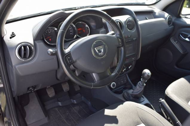 DACIA DUSTER PRESTIGE 4X4 1.5 DCI 110 CV / CROCHET D'ATTELAGE / 1ère MAIN / 45500 KMS 15 DACIA DUSTER PRESTIGE 4X4 1.5 DCI 110 CV / CROCHET D'ATTELAGE / 1ère MAIN / 45500 KMS 15