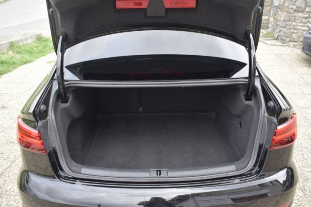 AUDI A3 BERLINE SPORT LIMITED 35 TDI 150 CV STRONIC  15