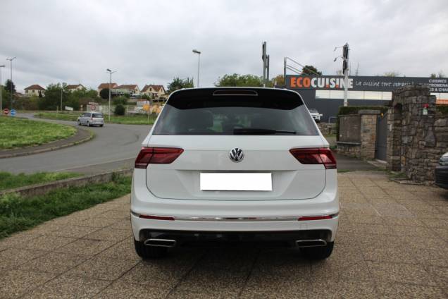 VOLKSWAGEN TIGUAN R-LINE 2.0 TDI 240 CV DSG 4MOTION / TOIT OUVRANT PANORAMIQUE 8