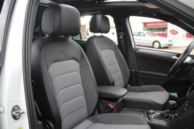 VOLKSWAGEN TIGUAN R-LINE 2.0 TDI 240 CV DSG 4MOTION / TOIT OUVRANT PANORAMIQUE 11