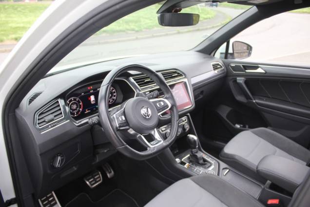 VOLKSWAGEN TIGUAN R-LINE 2.0 TDI 240 CV DSG 4MOTION / TOIT OUVRANT PANORAMIQUE 9