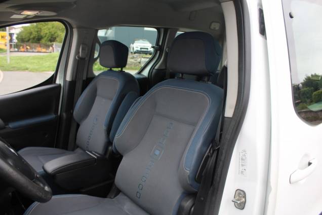CITROEN BERLINGO 1.6 HDI 92 CV BVM5 / ATTACHE REMORQUE / CLIMATISATION 10