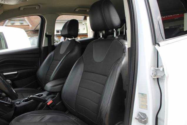 FORD KUGA TITANIUM 2.0 TDCI 150 CV 4X4 BVM6 / ORIGINE FRANCE 11