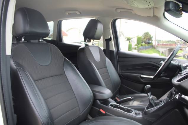 FORD KUGA TITANIUM 2.0 TDCI 150 CV 4X4 BVM6 / ORIGINE FRANCE 12