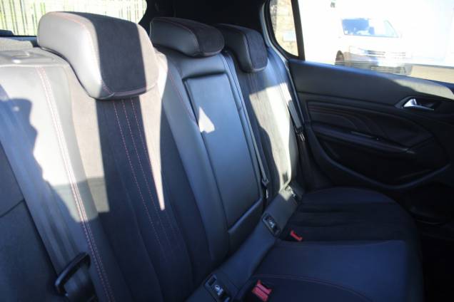 PEUGEOT 308 GTI 1.6 THP 270 CV BVM6 / TOIT PANORAMIQUE 12