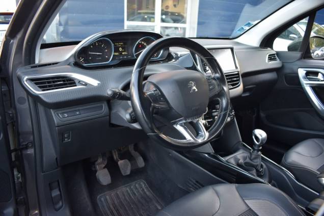 PEUGEOT 2008 ALLURE 100 CV BVM6 / SUIVI COMPLET EXCLUSIF PEUGEOT  9