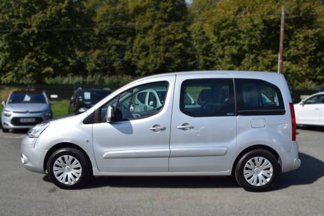 CITROEN BERLINGO MULTISPACE 5 PLACES / 1.6 16 V 90 CV / CROCHET D'ATTELAGE 7