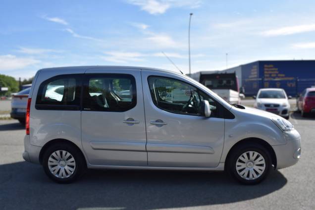 CITROEN BERLINGO MULTISPACE 5 PLACES / 1.6 16 V 90 CV / CROCHET D'ATTELAGE 8