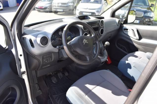 CITROEN BERLINGO MULTISPACE 5 PLACES / 1.6 16 V 90 CV / CROCHET D'ATTELAGE 13