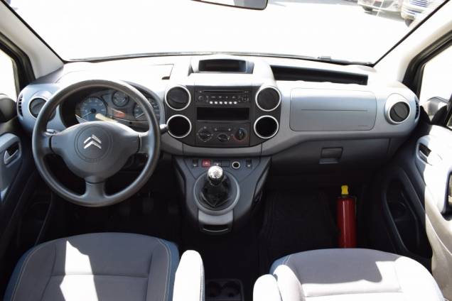 CITROEN BERLINGO MULTISPACE 5 PLACES / 1.6 16 V 90 CV / CROCHET D'ATTELAGE 14