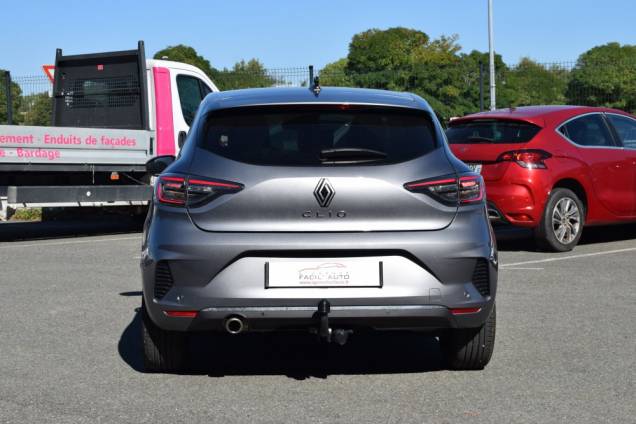 RENAULT CLIO V TECHNO 90 CV BVM6 / 12600 KMS / 1ere MAIN / ATTELAGE 6