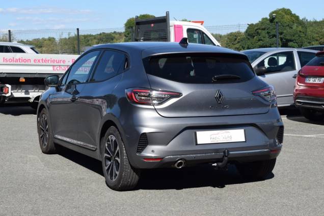RENAULT CLIO V TECHNO 90 CV BVM6 / 12600 KMS / 1ere MAIN / ATTELAGE 4