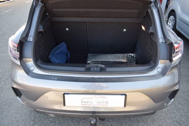 RENAULT CLIO V TECHNO 90 CV BVM6 / 12600 KMS / 1ere MAIN / ATTELAGE 19