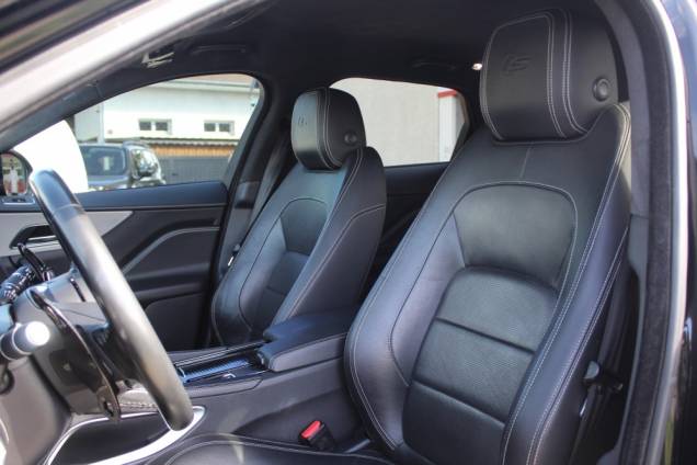 JAGUAR F-PACE S 3.0 V6 300 CV BVA 3