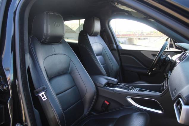 JAGUAR F-PACE S 3.0 V6 300 CV BVA 9