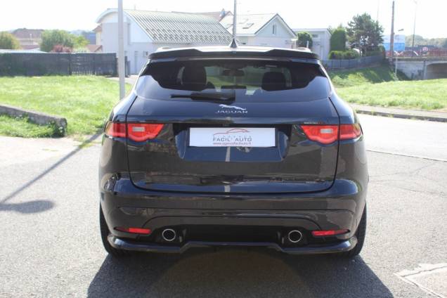 JAGUAR F-PACE S 3.0 V6 300 CV BVA 14