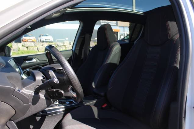 PEUGEOT 308 GTLINE HDI 130 CV BVA  9