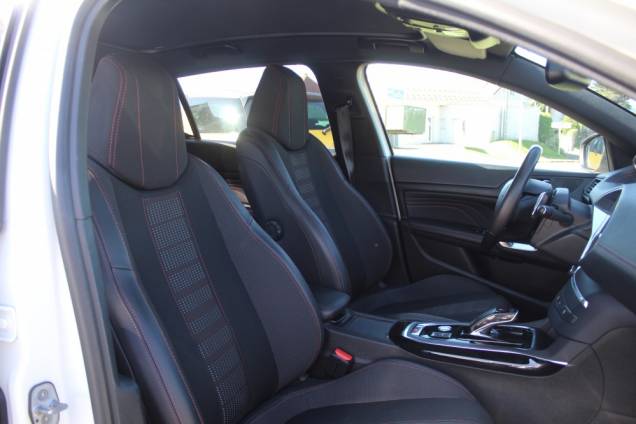 PEUGEOT 308 GTLINE HDI 130 CV BVA  17
