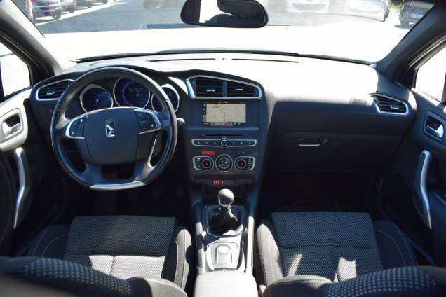 DS DS4 1.6 HDI 120 CV SO-CHIC / 5 PORTES 14