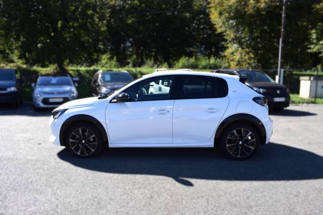 PEUGEOT 208 GT 1.2 100 CV 5 PORTES / 49900 KMS / CROCHET D'ATTELAGE 7