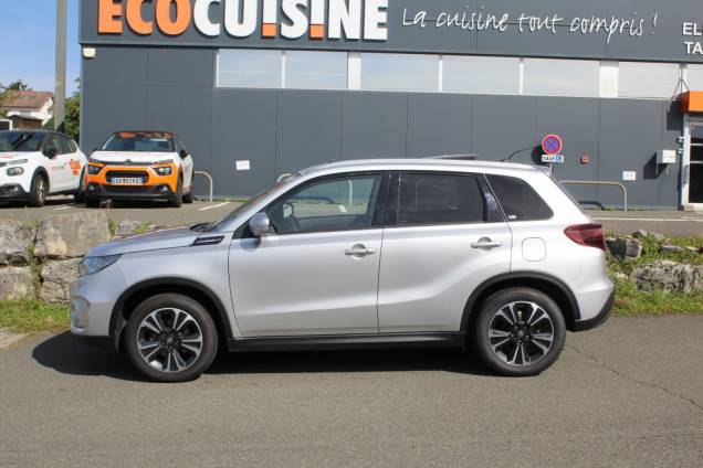 SUZUKI VITARA STYLE PACK ALLGRIP 4X4 1.5i HYBRID 102 CV BVA / ATTACHE REMORQUE / TOIT OUVRANT PANORAMIQUE 4