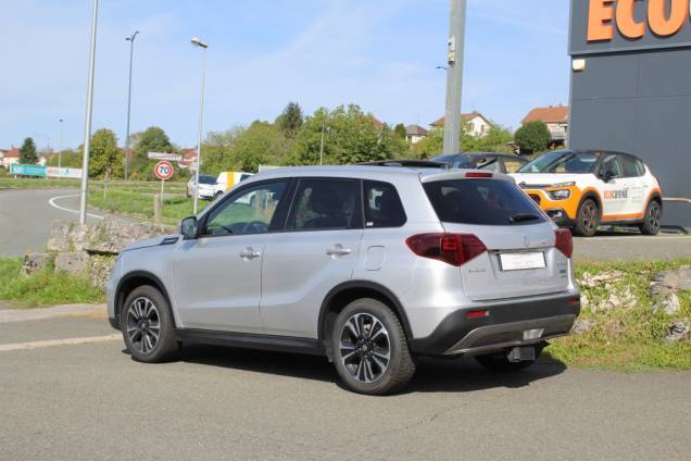 SUZUKI VITARA STYLE PACK ALLGRIP 4X4 1.5i HYBRID 102 CV BVA / ATTACHE REMORQUE / TOIT OUVRANT PANORAMIQUE 7