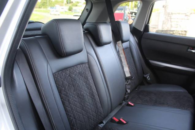 SUZUKI VITARA STYLE PACK ALLGRIP 4X4 1.5i HYBRID 102 CV BVA / ATTACHE REMORQUE / TOIT OUVRANT PANORAMIQUE 15