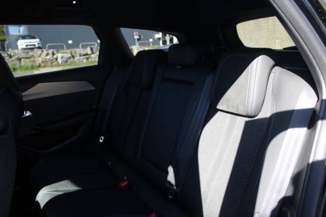 PEUGEOT 308 SW GT HDI 130 CV EAT8  9