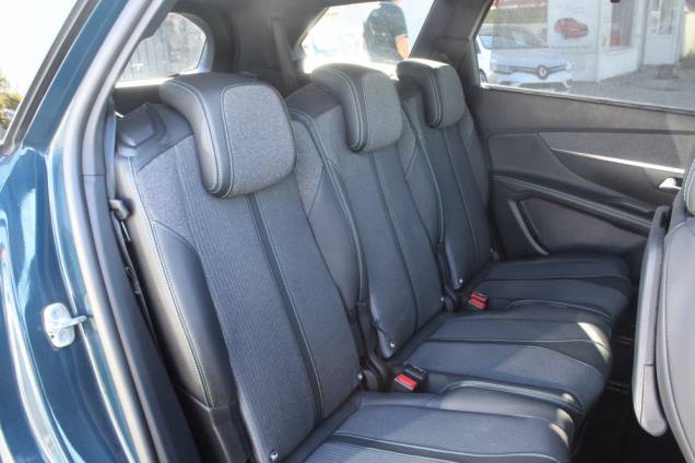 PEUGEOT 5008 ALLURE PACK HDI 130 CV EAT8 16 PEUGEOT 5008 ALLURE PACK HDI 130 CV EAT8 16