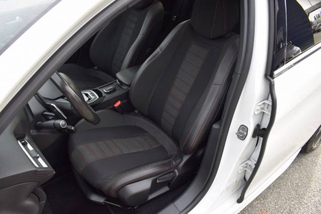 PEUGEOT 308 GT LINE HDI 130 CV EAT 8 TOIT PANORAMIQUE 9