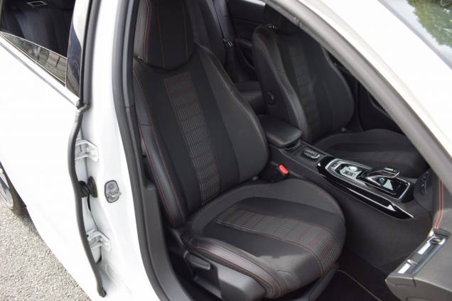 PEUGEOT 308 GT LINE HDI 130 CV EAT 8 TOIT PANORAMIQUE 10