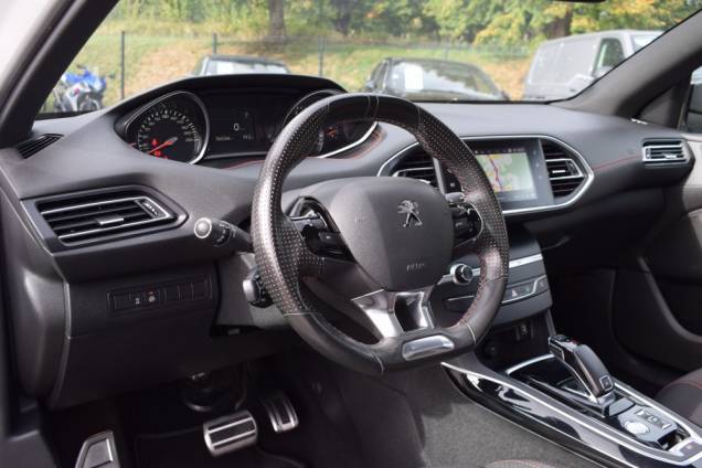 PEUGEOT 308 GT LINE HDI 130 CV EAT 8 TOIT PANORAMIQUE 13