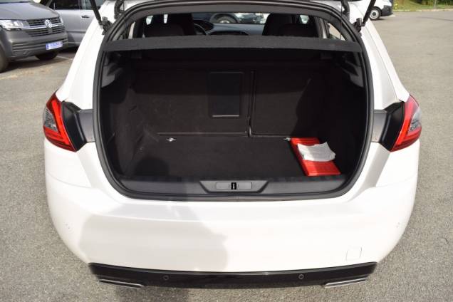 PEUGEOT 308 GT LINE HDI 130 CV EAT 8 TOIT PANORAMIQUE 17
