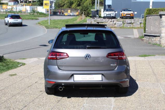 VOLKSWAGEN GOLF R-LINE 1.6 TDI 110 CV BVM5 / TOIT OUVRANT 9