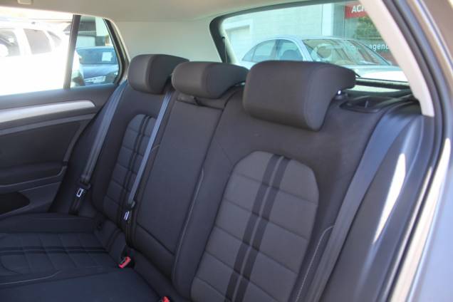 VOLKSWAGEN GOLF R-LINE 1.6 TDI 110 CV BVM5 / TOIT OUVRANT 13